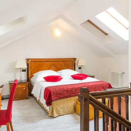 Отель Leon D'oro 4*