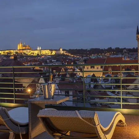 Отель Leon D'oro Прага