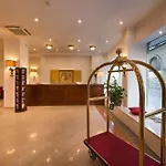 酒店 莱昂杜罗酒店 4*